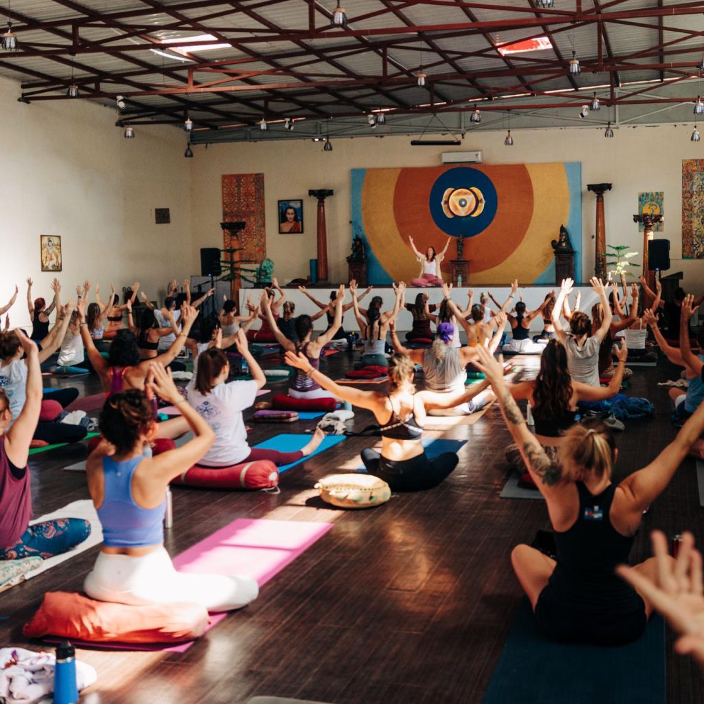 Yoga teacher training online courses